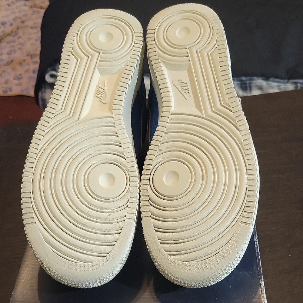 Nike Air Force 1 Low '07 LV8 Rare "Star Blue" (2016) Mens 10.5 Womens 12 EUC - Picture 9 of 10